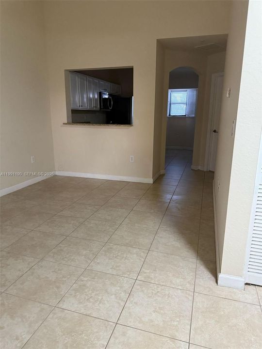 En Venta: $275,000 (2 camas, 2 baños, 817 Pies cuadrados)