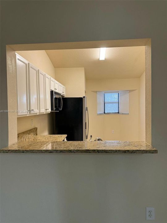 En Venta: $275,000 (2 camas, 2 baños, 817 Pies cuadrados)