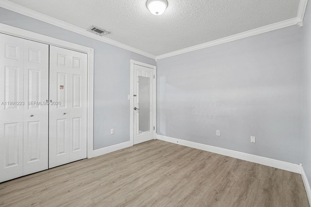 En Venta: $359,000 (3 camas, 2 baños, 1141 Pies cuadrados)