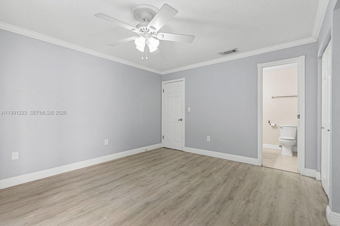 En Venta: $359,000 (3 camas, 2 baños, 1141 Pies cuadrados)