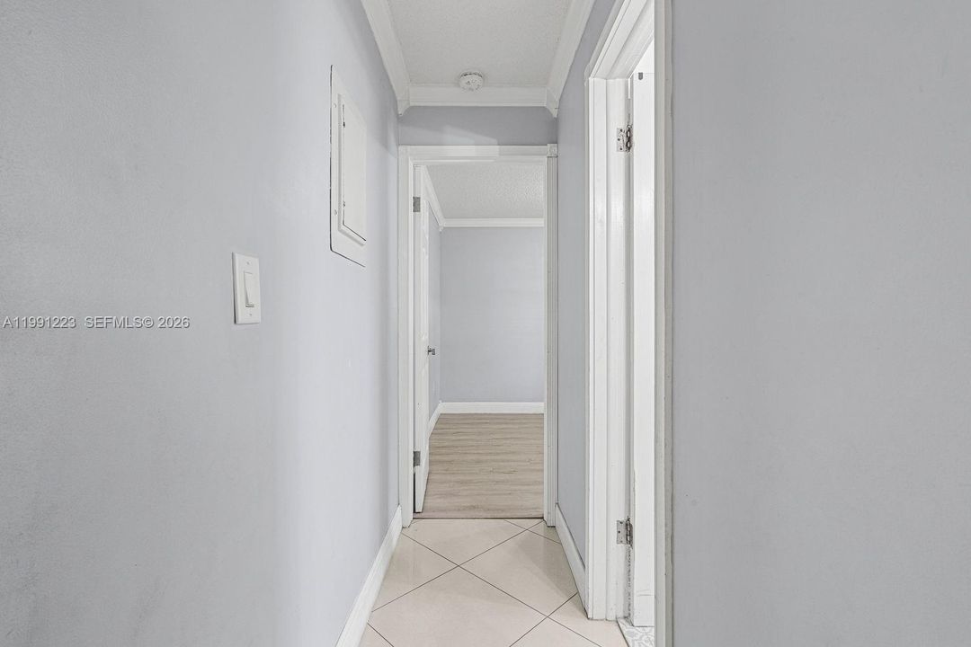 En Venta: $359,000 (3 camas, 2 baños, 1141 Pies cuadrados)