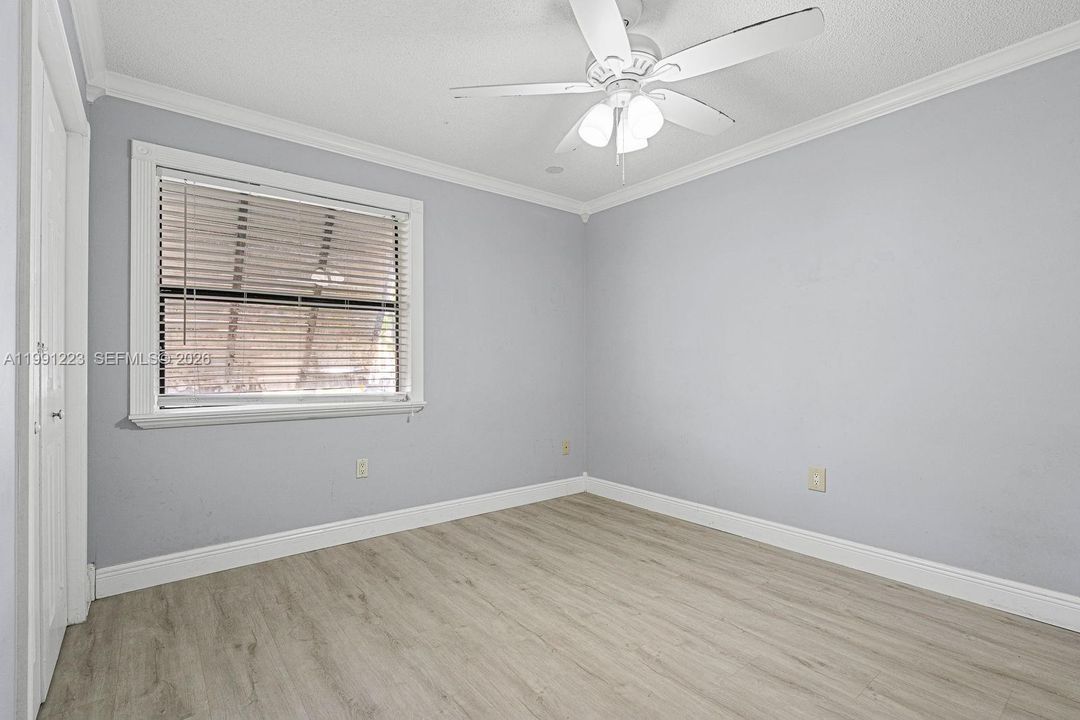 En Venta: $359,000 (3 camas, 2 baños, 1141 Pies cuadrados)