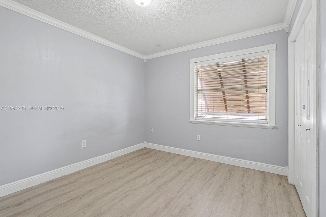 En Venta: $359,000 (3 camas, 2 baños, 1141 Pies cuadrados)