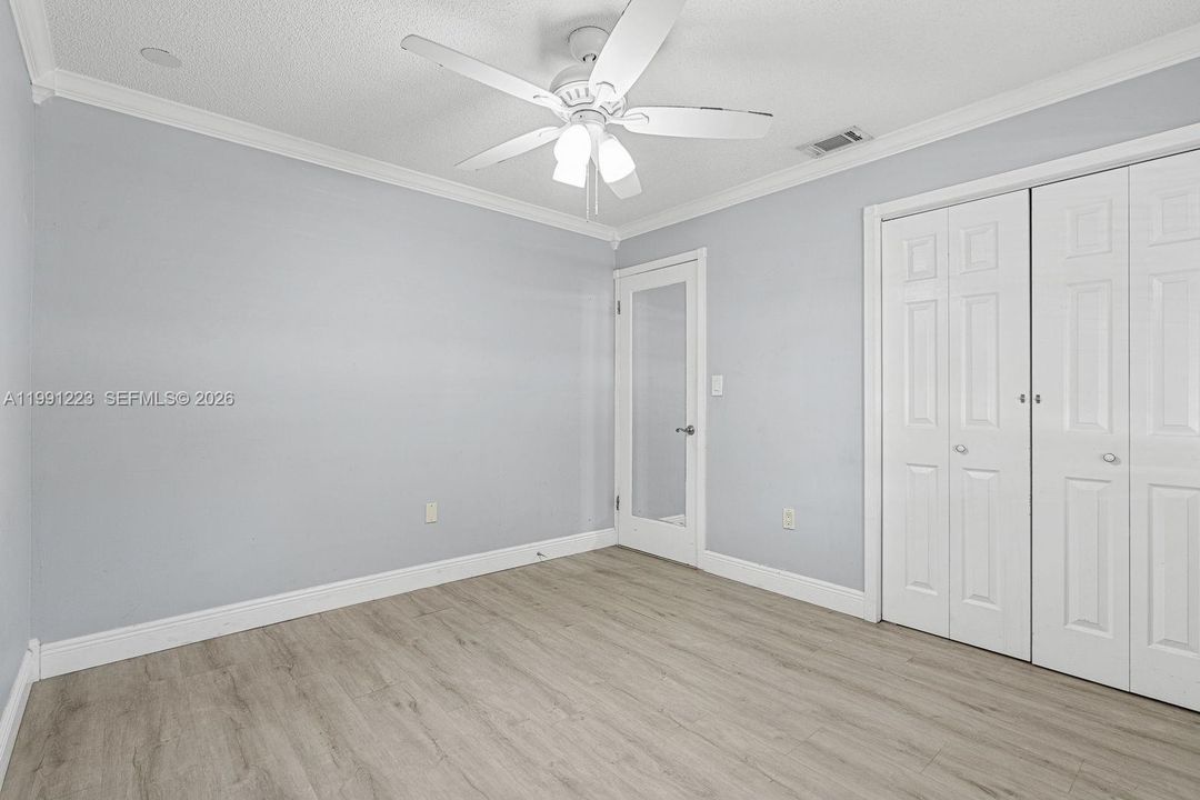 En Venta: $359,000 (3 camas, 2 baños, 1141 Pies cuadrados)