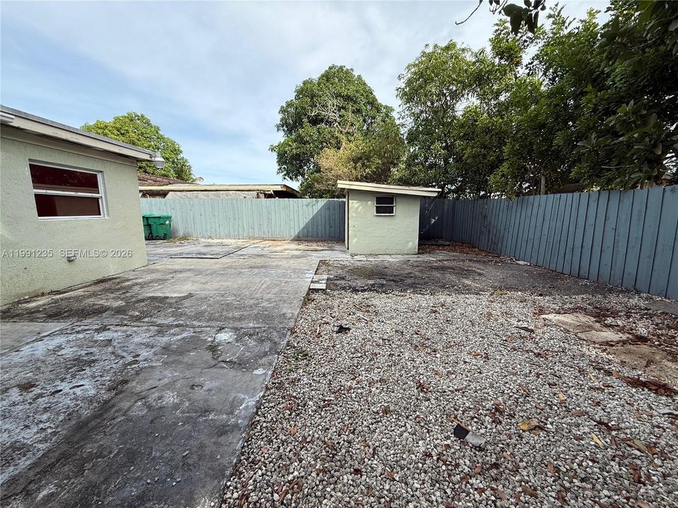 For Sale: $599,900 (0 beds, 0 baths, 1975 Square Feet)