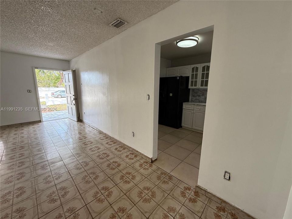 For Sale: $599,900 (0 beds, 0 baths, 1975 Square Feet)