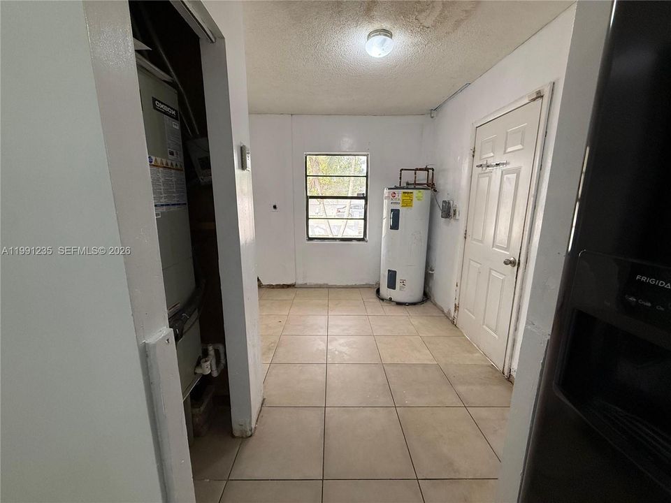 For Sale: $599,900 (0 beds, 0 baths, 1975 Square Feet)