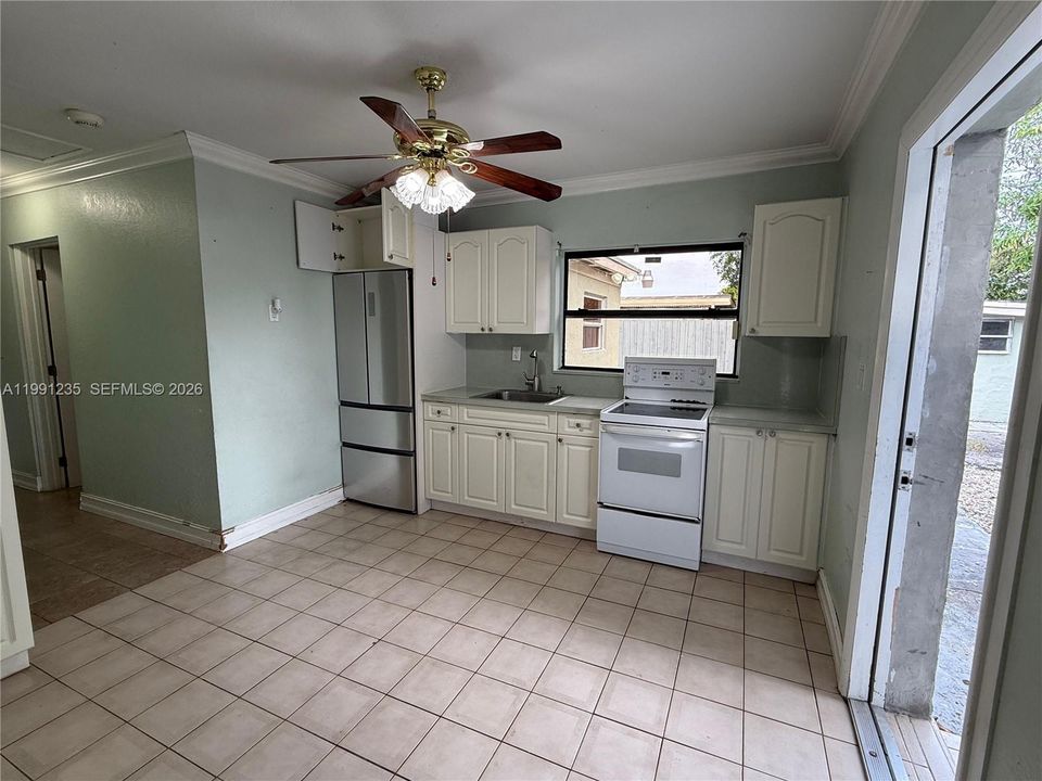 For Sale: $599,900 (0 beds, 0 baths, 1975 Square Feet)