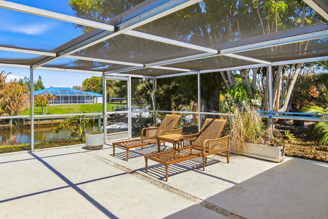 343 SE Verada Avenue-41