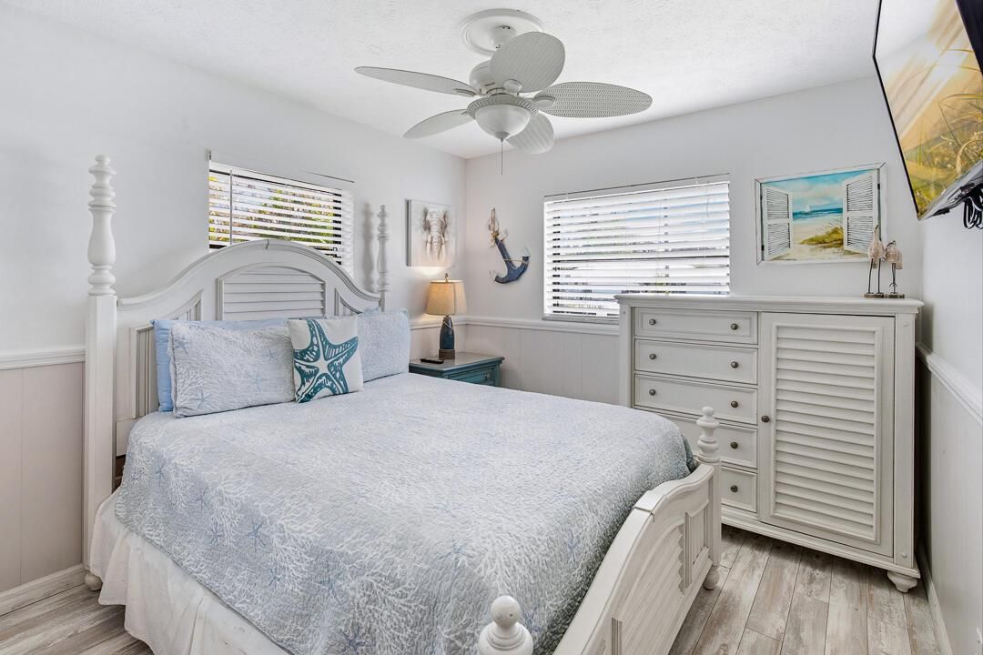 343 SE Verada Avenue-22