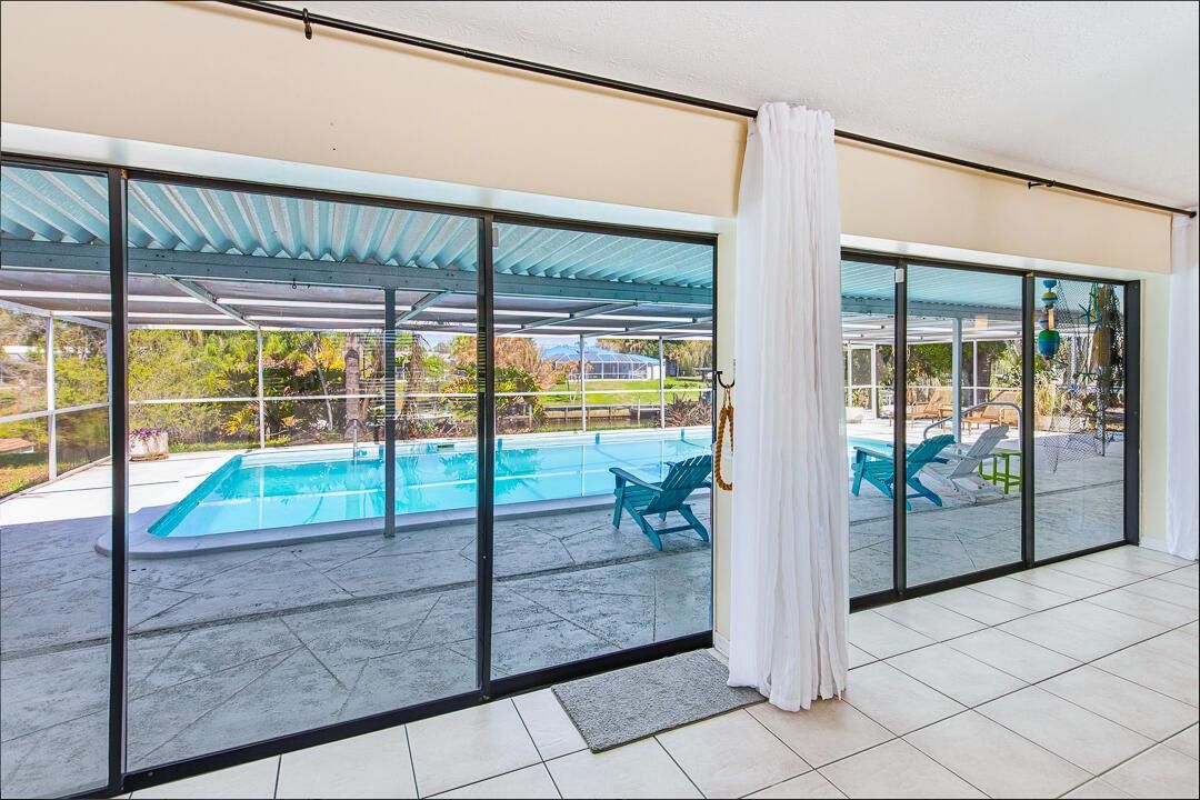 343 SE Verada Avenue-18