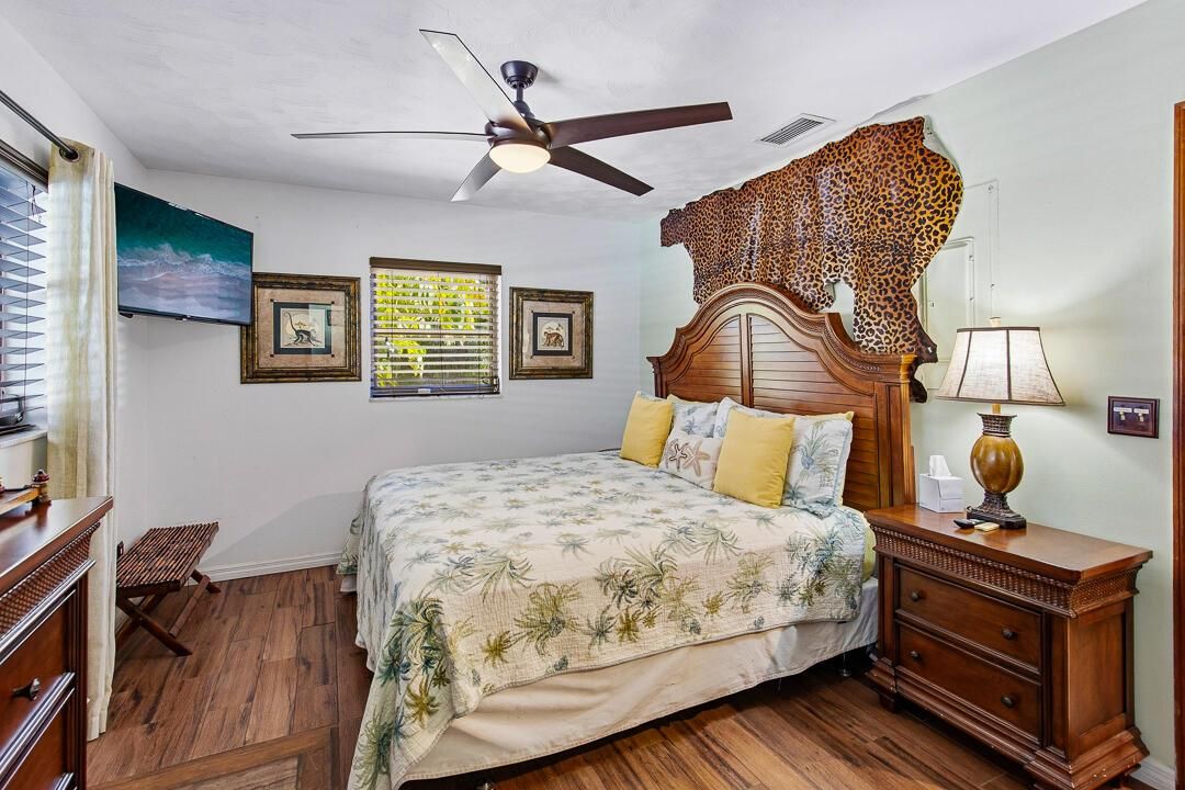343 SE Verada Avenue-24