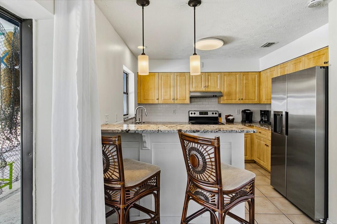 343 SE Verada Avenue-28