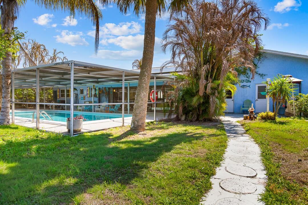 343 SE Verada Avenue-44