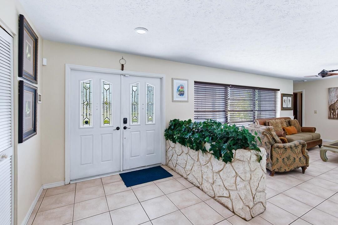 343 SE Verada Avenue-12