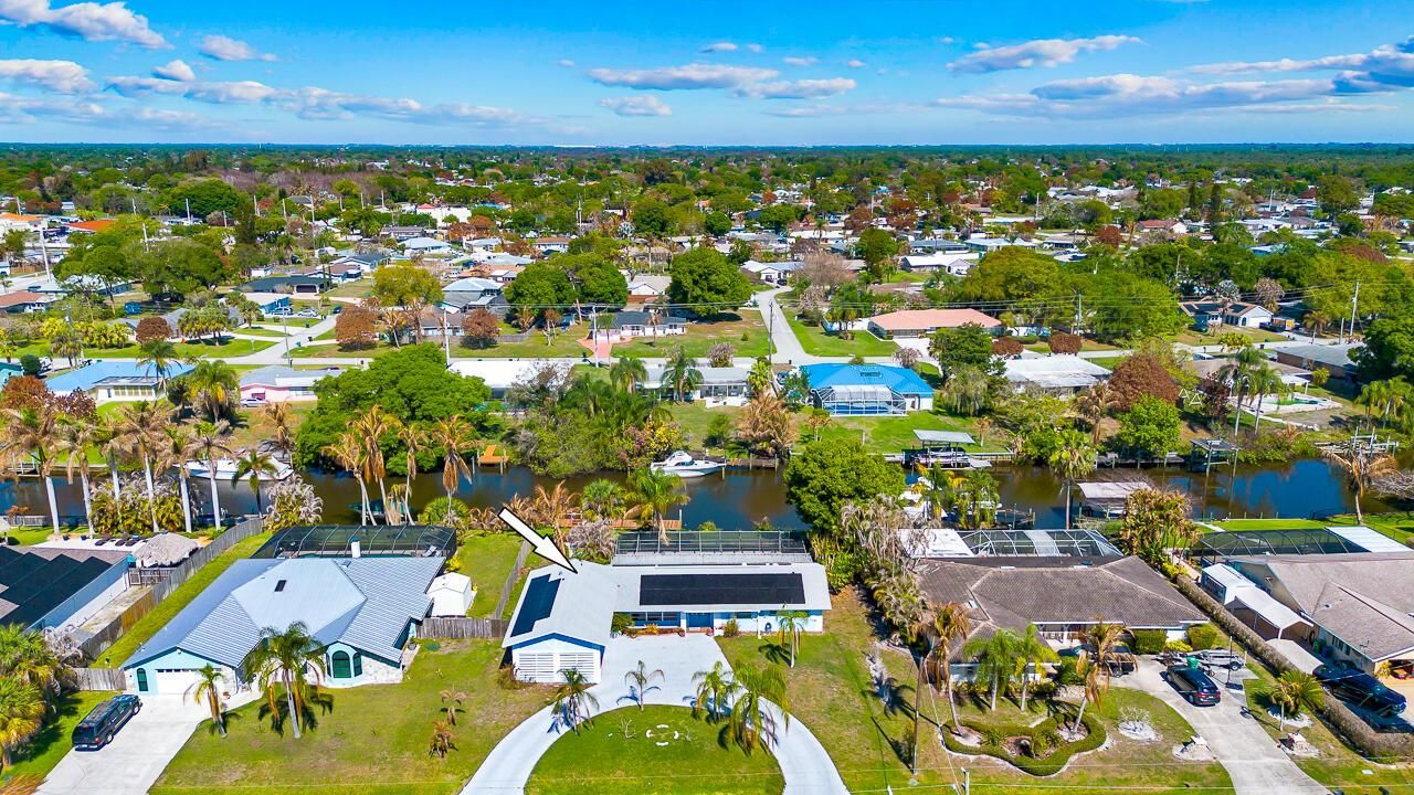 343 SE Verada Avenue-1