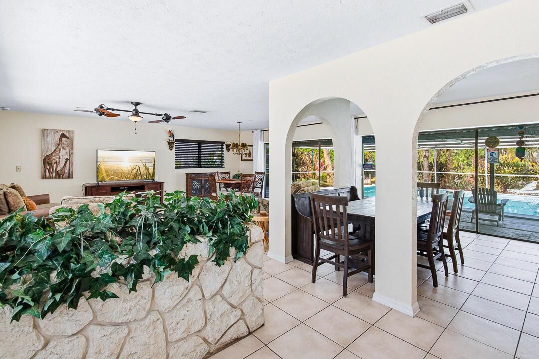 343 SE Verada Avenue-14