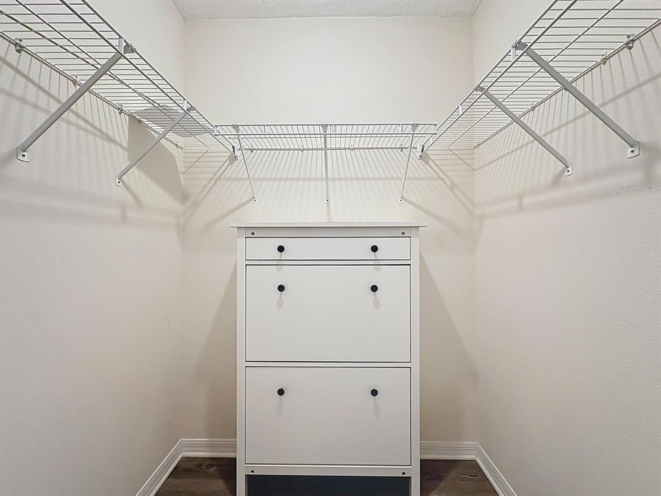 3371 Classic Oak Court-34