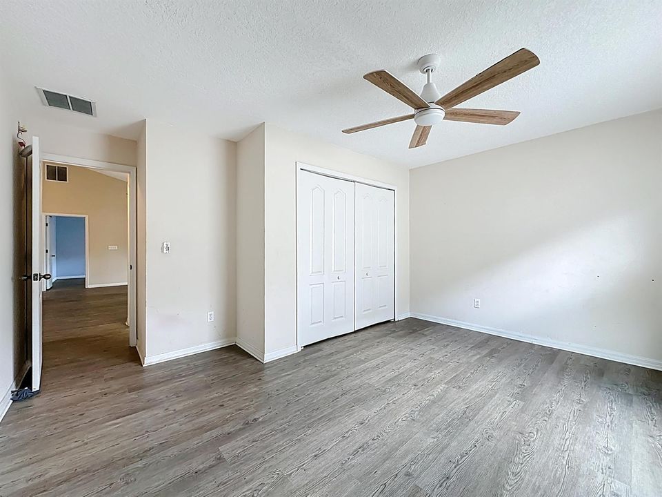 3371 Classic Oak Court-44