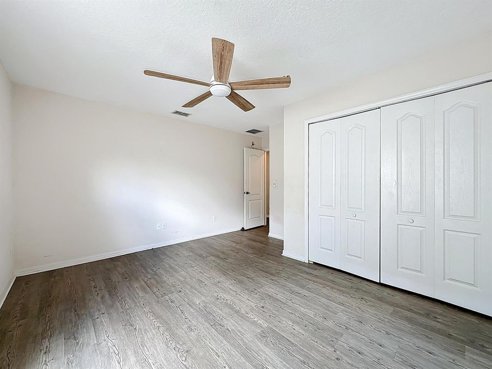 3371 Classic Oak Court-45
