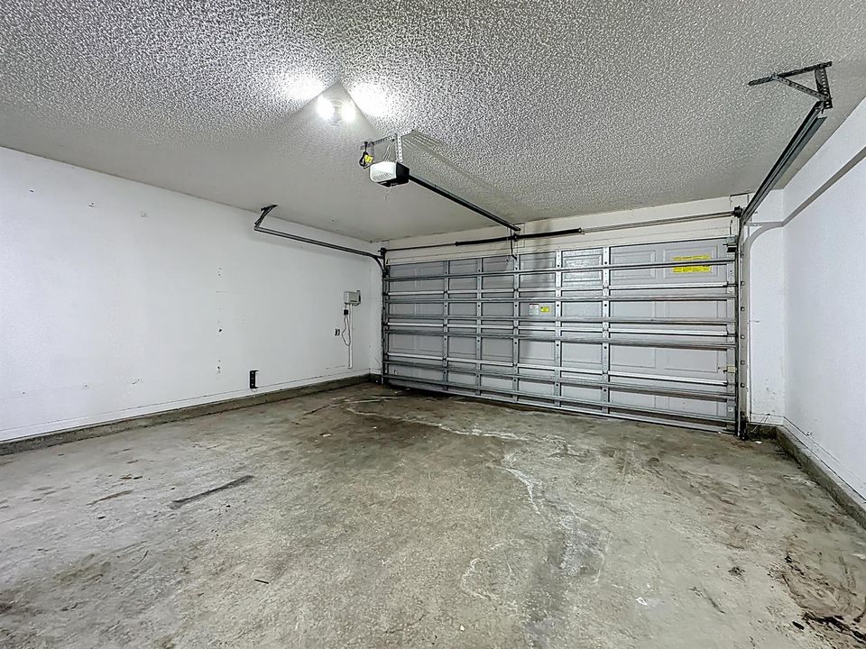 3371 Classic Oak Court-56