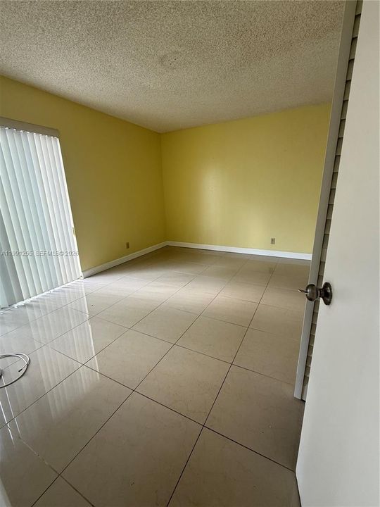 Activo con contrato: $185,000 (2 camas, 2 baños, 832 Pies cuadrados)