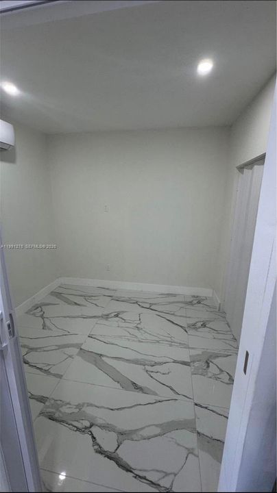 En Renta: $1,200 (1 camas, 1 baños, 1207 Pies cuadrados)