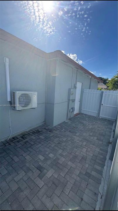 En Renta: $1,200 (1 camas, 1 baños, 1207 Pies cuadrados)