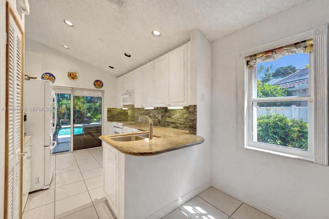 Active With Contract: $675,000 (3 beds, 2 baths, 1505 Square Feet)