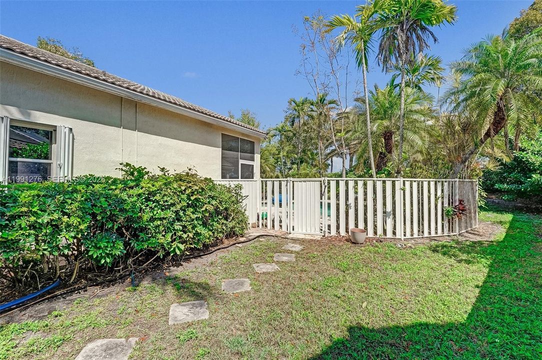 Active With Contract: $675,000 (3 beds, 2 baths, 1505 Square Feet)