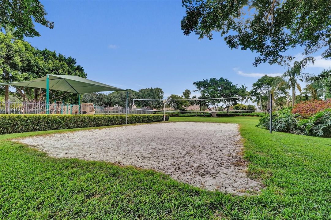 Active With Contract: $675,000 (3 beds, 2 baths, 1505 Square Feet)