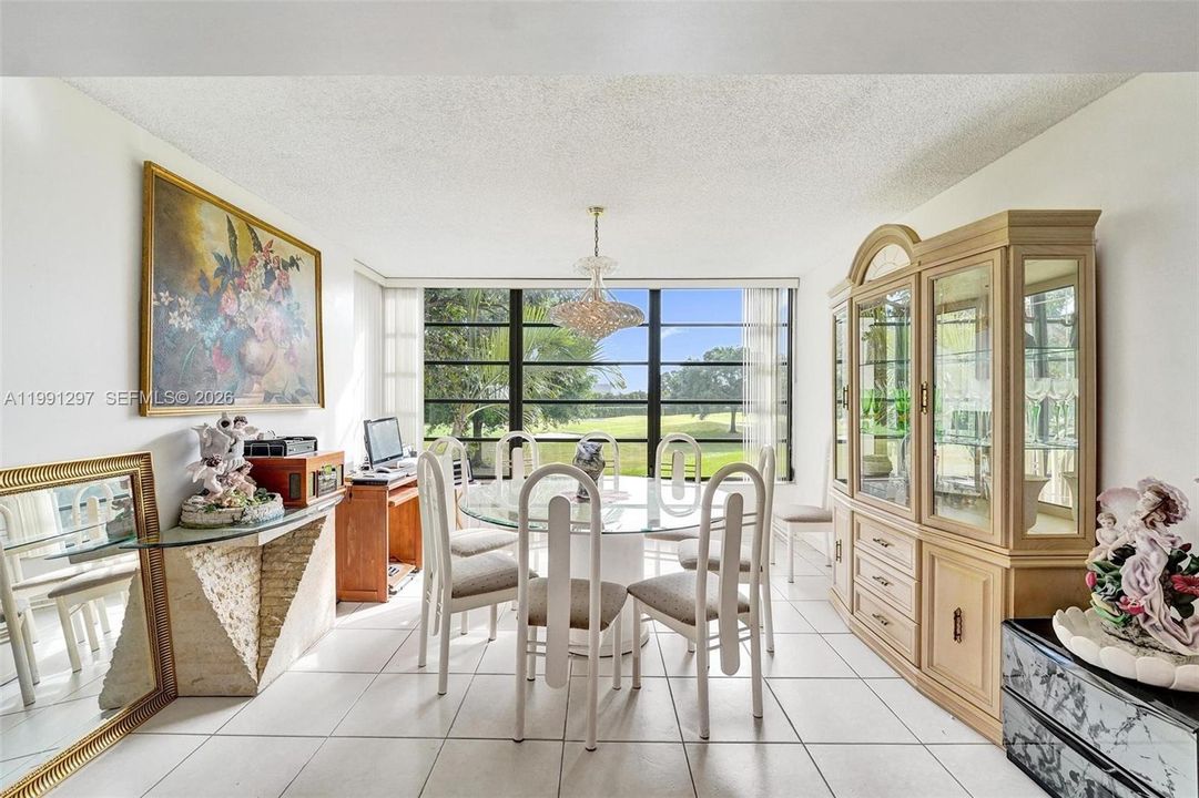 Activo con contrato: $219,000 (2 camas, 2 baños, 1385 Pies cuadrados)