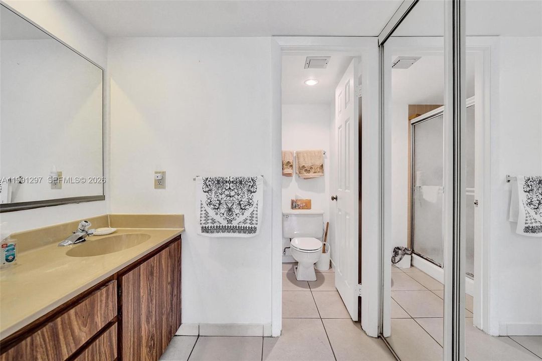 Activo con contrato: $219,000 (2 camas, 2 baños, 1385 Pies cuadrados)