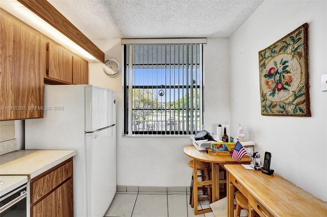 Activo con contrato: $219,000 (2 camas, 2 baños, 1385 Pies cuadrados)