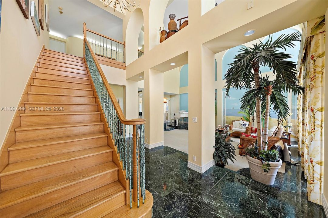 En Venta: $6,450,000 (6 camas, 5 baños, 5586 Pies cuadrados)