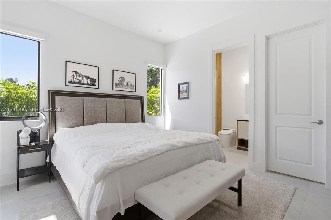 For Sale: $1,200,000 (3 beds, 2 baths, 0 Square Feet)