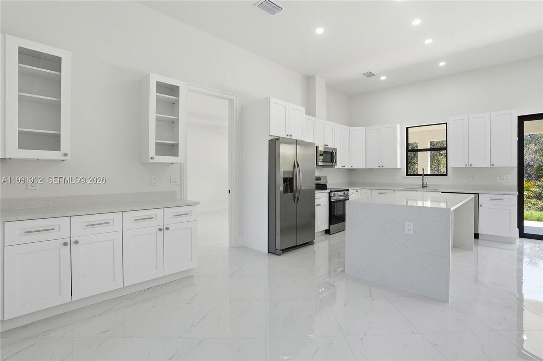 Vendido Recientemente: $330,000 (3 camas, 2 baños, 0 Pies cuadrados)