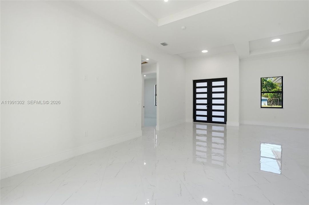 Vendido Recientemente: $330,000 (3 camas, 2 baños, 0 Pies cuadrados)