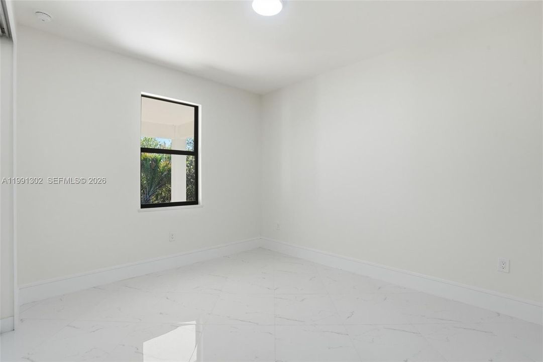 Vendido Recientemente: $330,000 (3 camas, 2 baños, 0 Pies cuadrados)