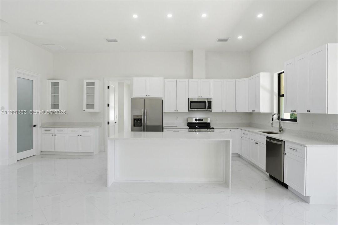 Vendido Recientemente: $330,000 (3 camas, 2 baños, 0 Pies cuadrados)