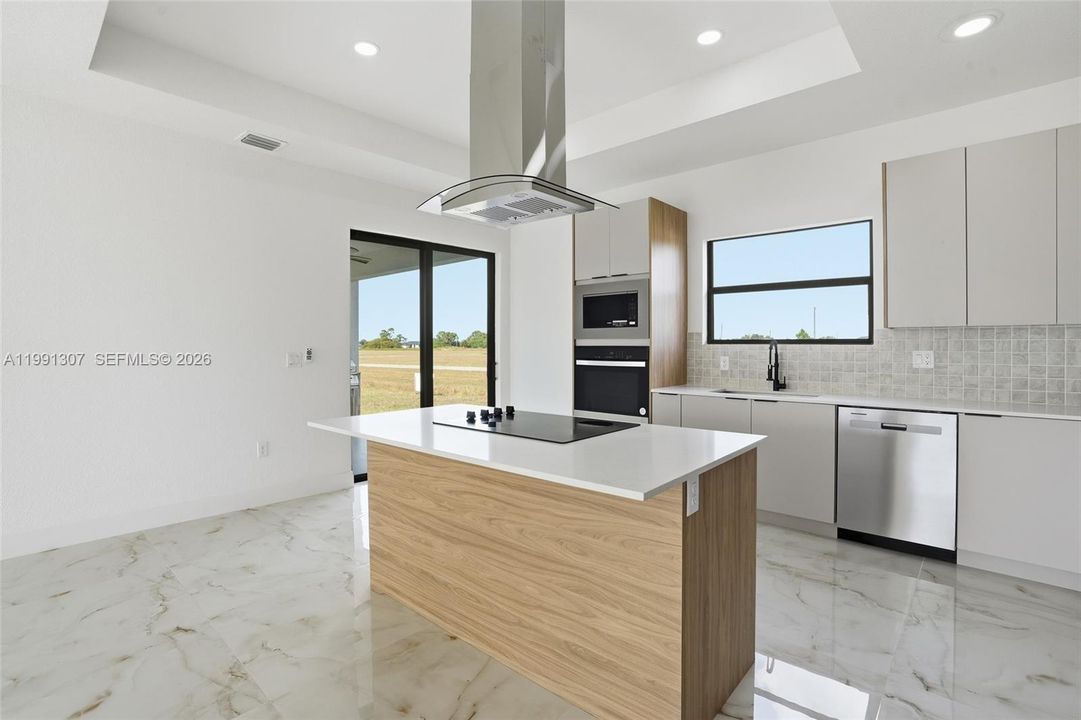 На продажу: $349,000 (3 спален, 2 ванн, 0 Квадратных фут)