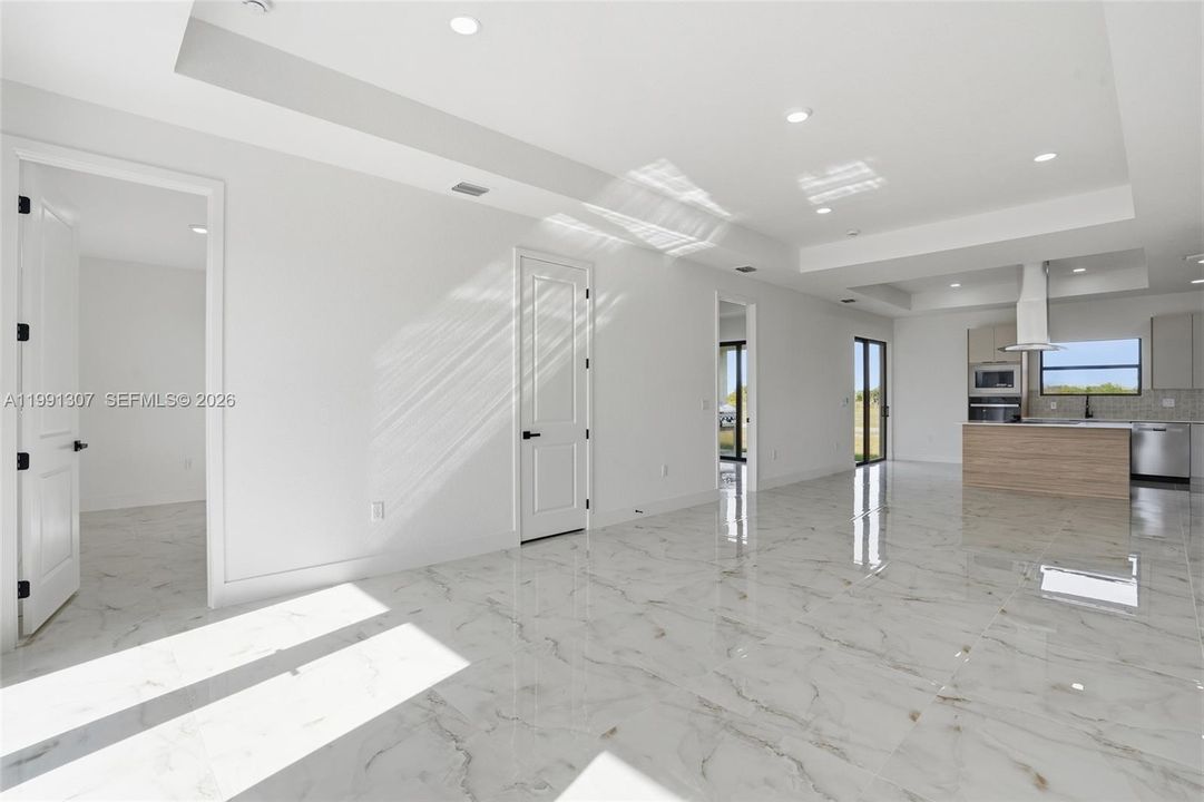 На продажу: $349,000 (3 спален, 2 ванн, 0 Квадратных фут)