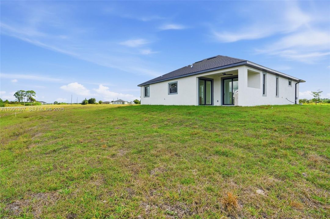На продажу: $349,000 (3 спален, 2 ванн, 0 Квадратных фут)