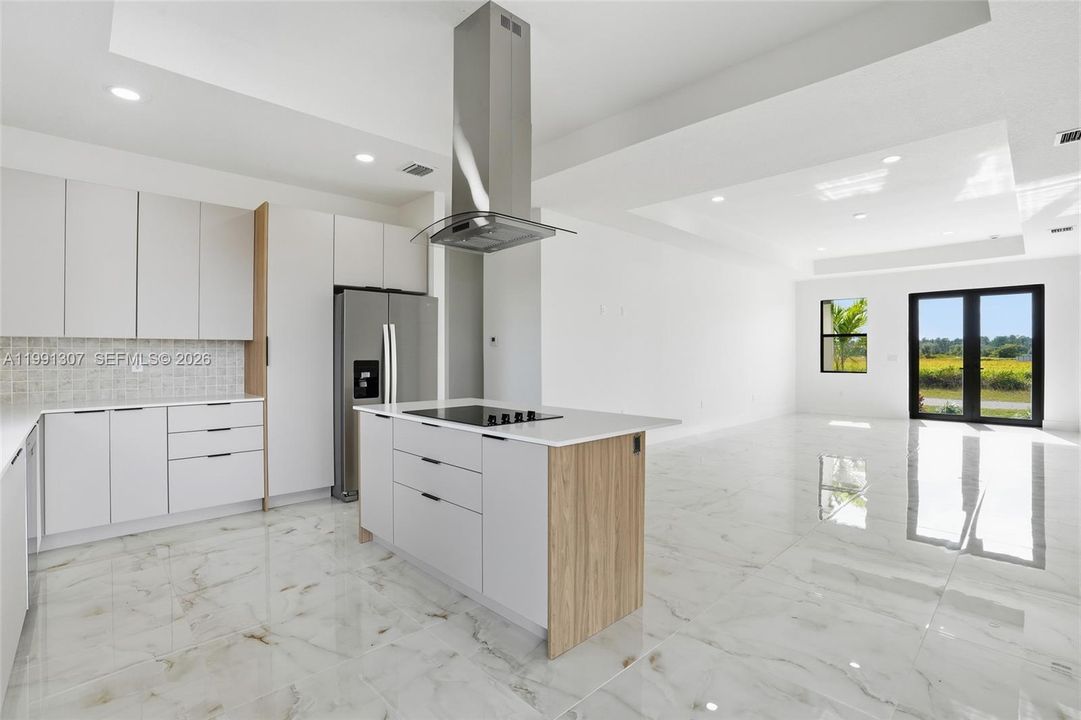 На продажу: $349,000 (3 спален, 2 ванн, 0 Квадратных фут)