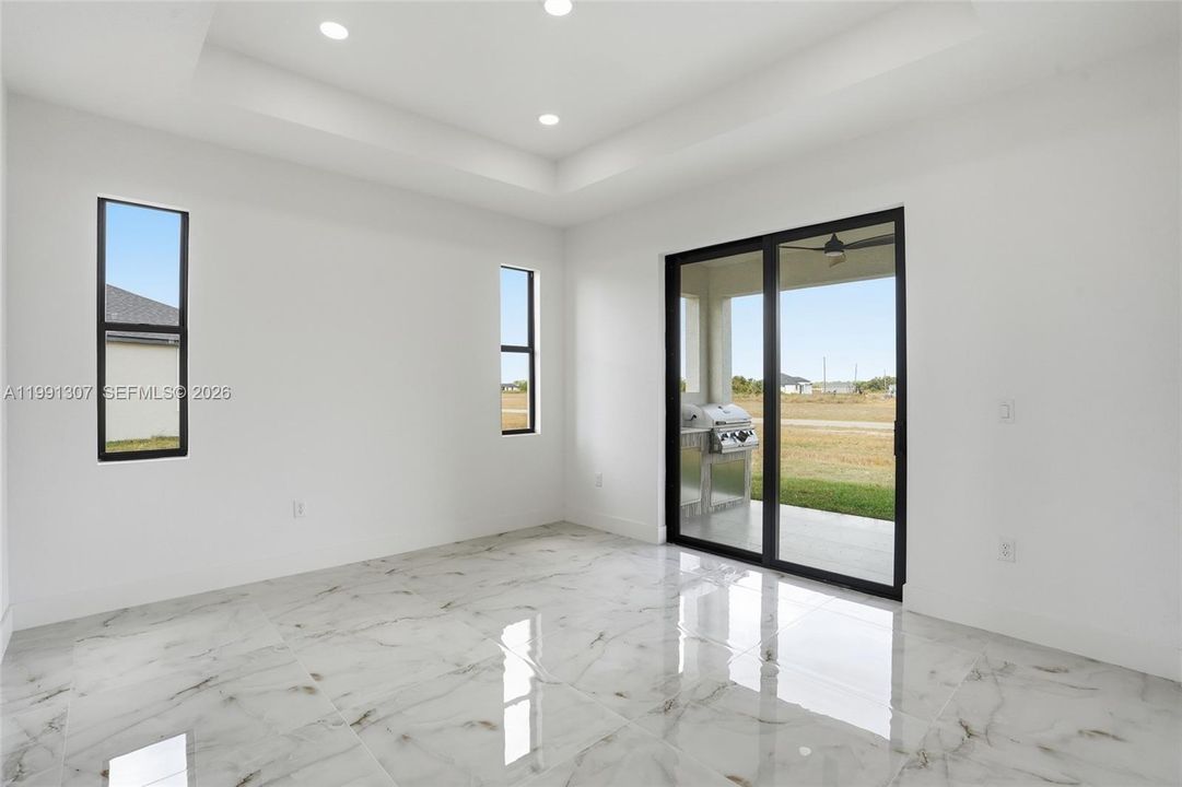 На продажу: $349,000 (3 спален, 2 ванн, 0 Квадратных фут)