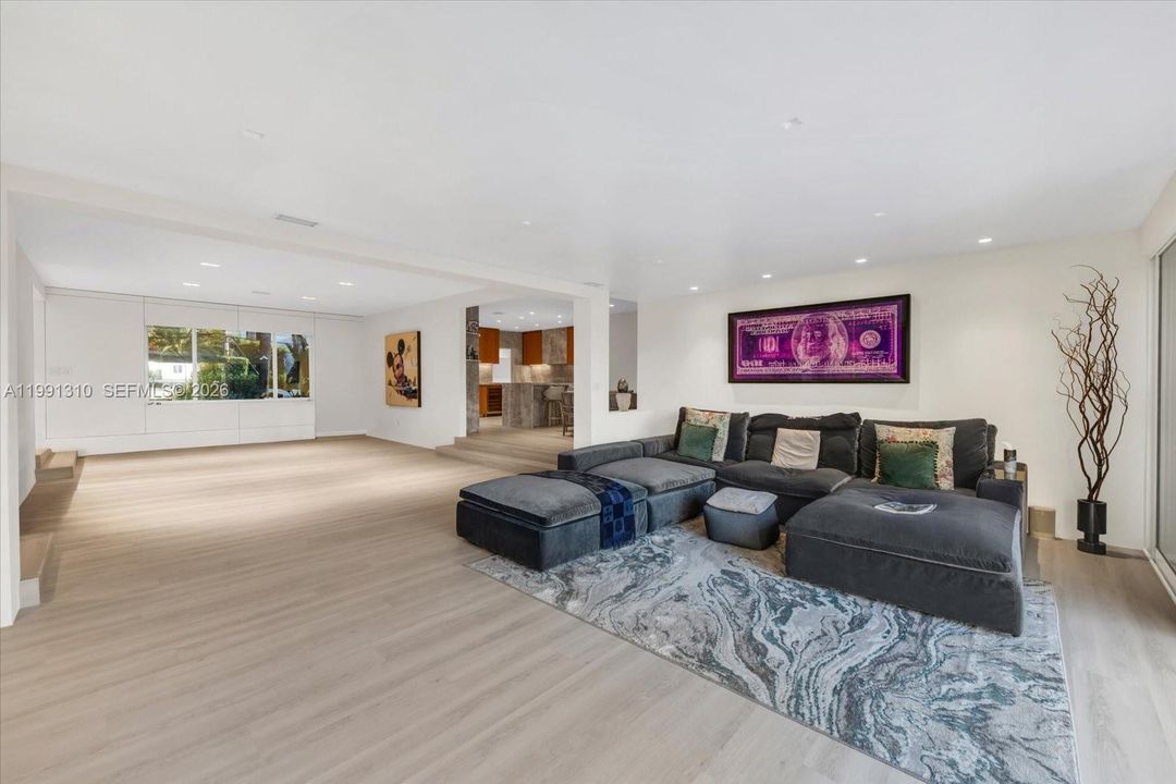 En Venta: $7,950,000 (3 camas, 3 baños, 2492 Pies cuadrados)