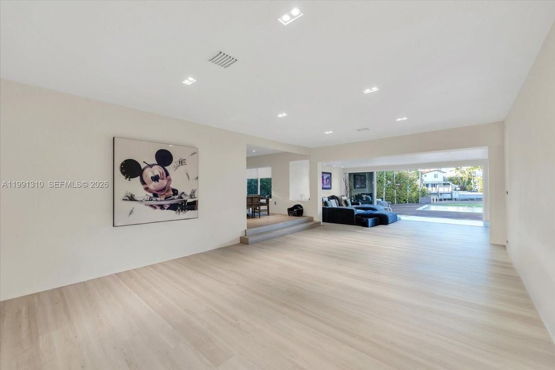 En Venta: $7,950,000 (3 camas, 3 baños, 2492 Pies cuadrados)