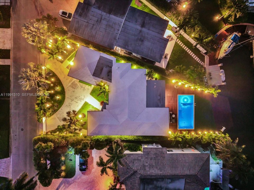 En Venta: $7,950,000 (3 camas, 3 baños, 2492 Pies cuadrados)