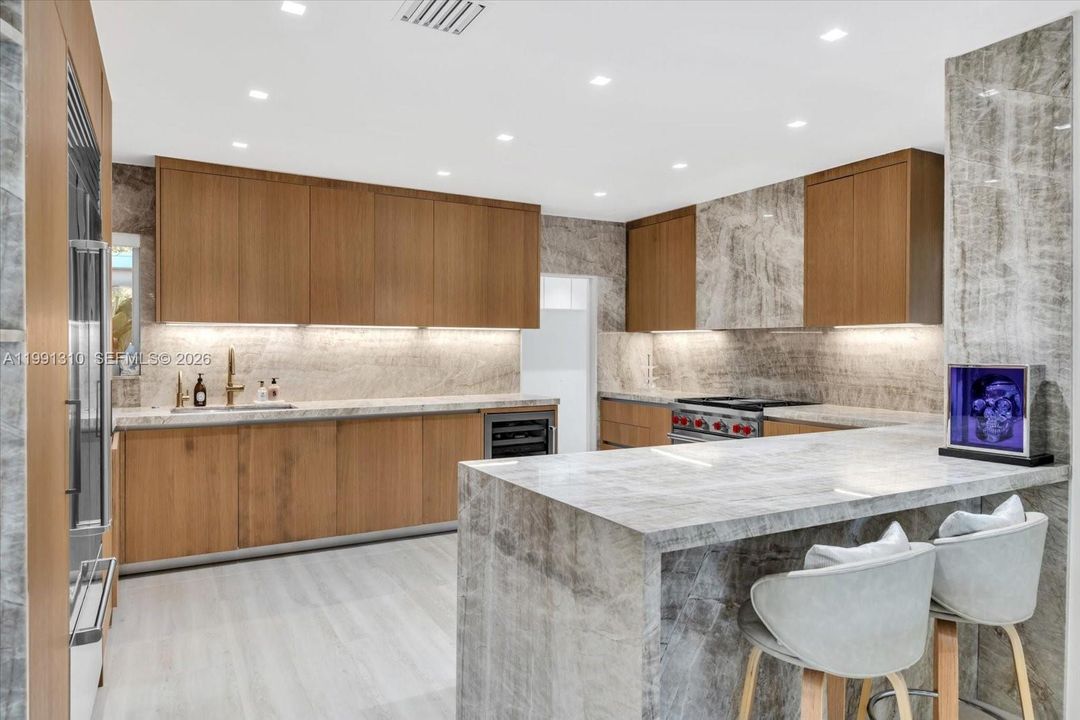 En Venta: $7,950,000 (3 camas, 3 baños, 2492 Pies cuadrados)