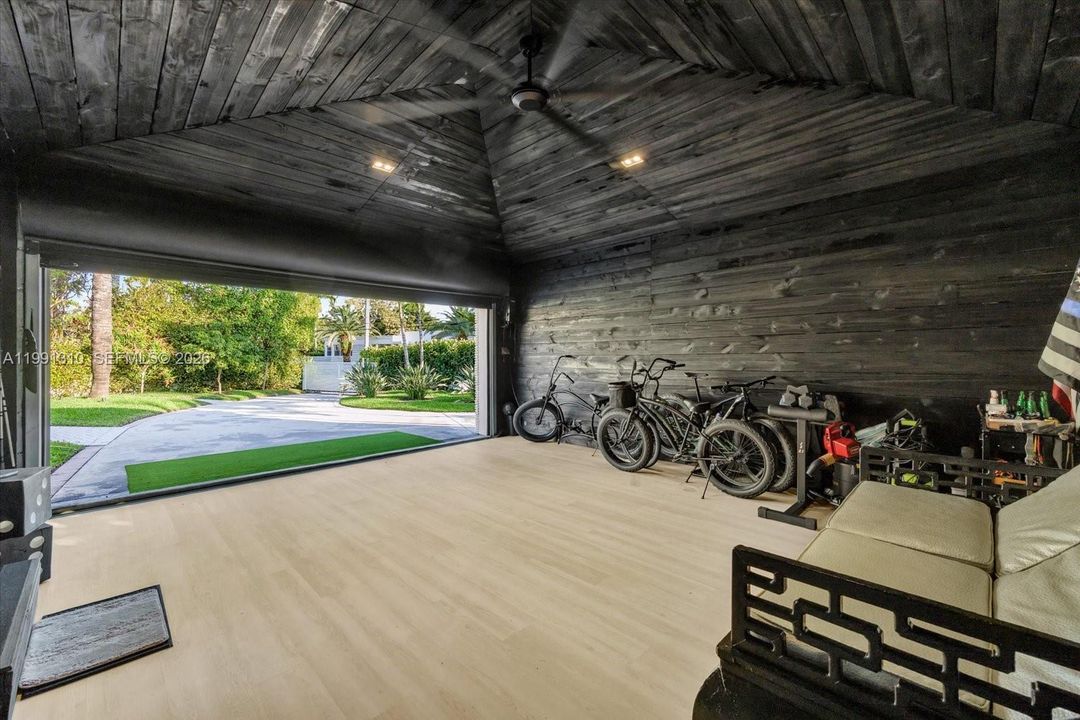 En Venta: $7,950,000 (3 camas, 3 baños, 2492 Pies cuadrados)